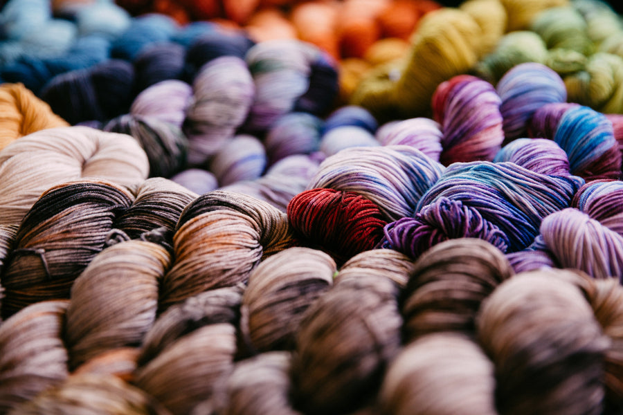 Why Choose 100% Wool for Rugs Over Man-Made Fibers Like Arcylic?