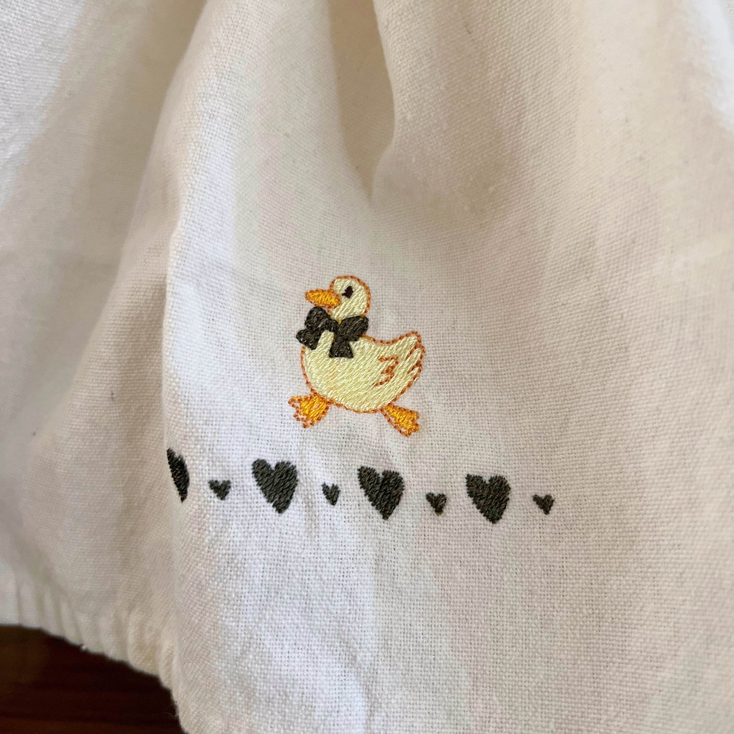 Cottage Goose & Hearts Cotton Hand Towel